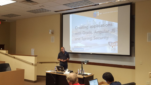 Alvaro presenting on Grails, Angular, and DDS